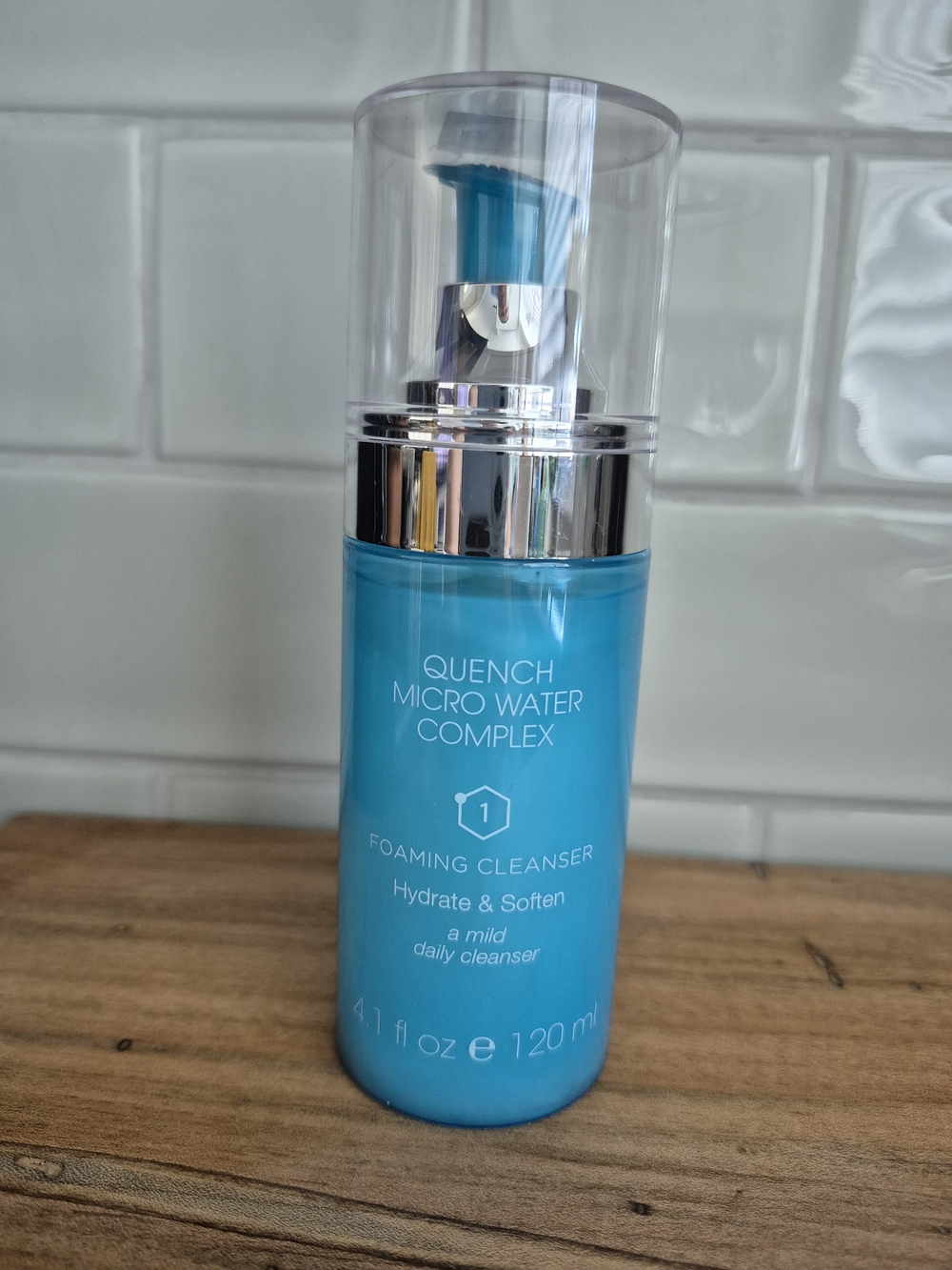 Quench Micro Water Complex Foaming Cleanser - Blue